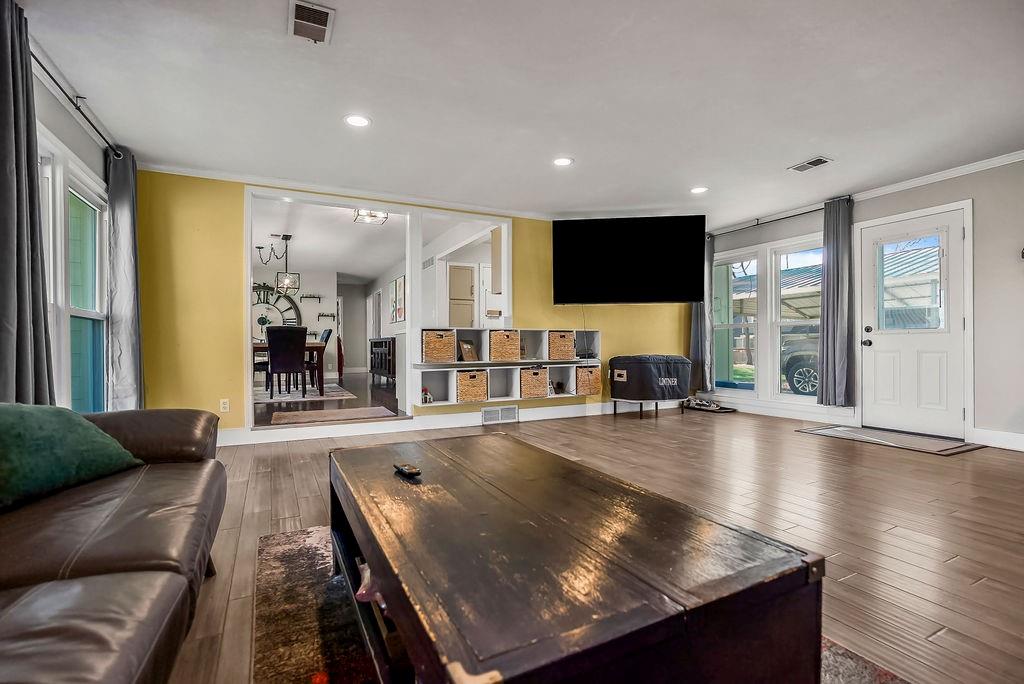 2633 E Langsford Road