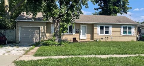 Photo of 8221 Travis Street, Overland Park, KS 66204 (MLS # 2567178) Photo of 8221 Travis Street, Overland Park, KS 66204 (MLS # 2567178)