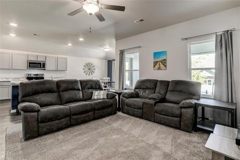 1011 Redbud Drive, Paola, KS 66071 - #: 2577579