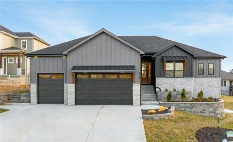 804 SE Pine Court, Blue Springs, MO 64014 - MLS#: 2591595