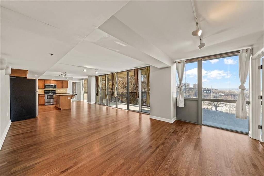 600 E Admiral Boulevard 605