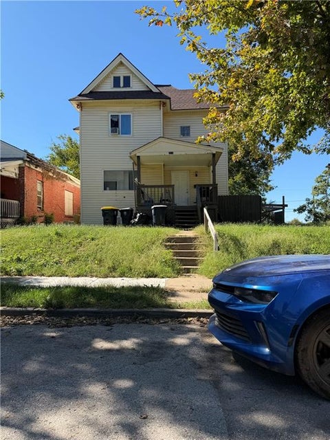Photo of 2510 PARK Avenue, Kansas City, MO 64127 (MLS # 2646471)