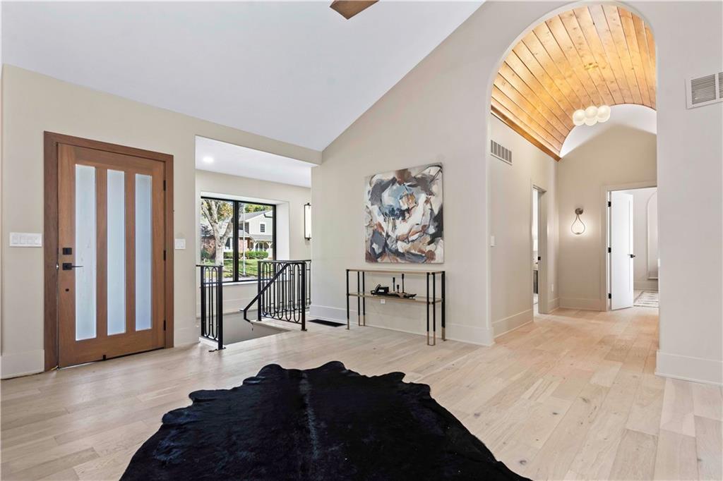 2019 W 81 st Terrace