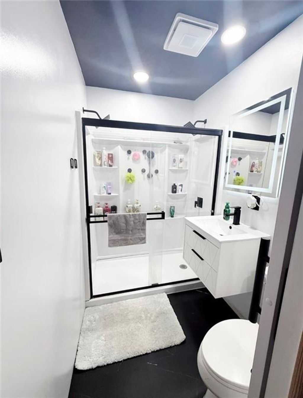 Photo of 304 Morningside Drive, Richmond, MO 64085 (MLS # 2598667)