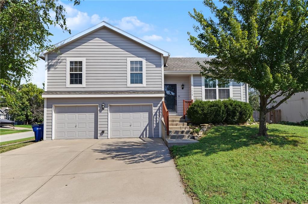 Photo of 1418 Redwood Drive, Eudora, KS 66025 (MLS # 2642570)