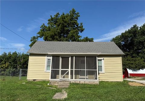 Photo of 415 S 20th Street, Lexington, MO 64067 (MLS # 2629643)