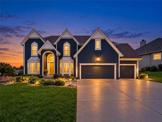 725 SW WINTERWALK LN, LEES SUMMIT, MO 64081 - Image 9bfa9d00eb2714a45c07f045fea19efc/3470176335