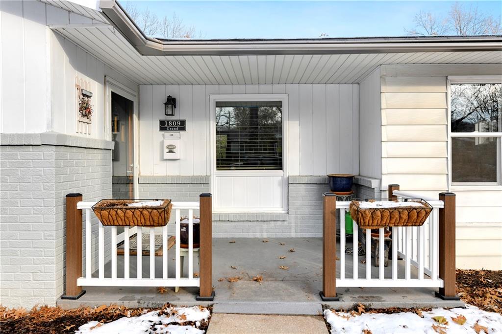 1809 Grand Avenue