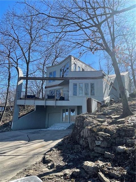 125 Lakeshore Drive Lake Quivira KS 66217