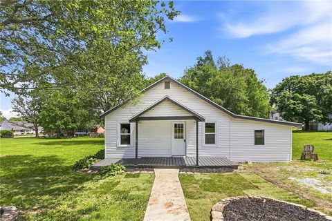 Photo of 407 S West Street, Concordia, MO 64020 (MLS # 2618693)