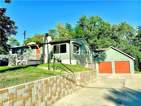 Photo of 4833 N Winchester Street, Kansas City, MO 64119 (MLS # 2646825)
