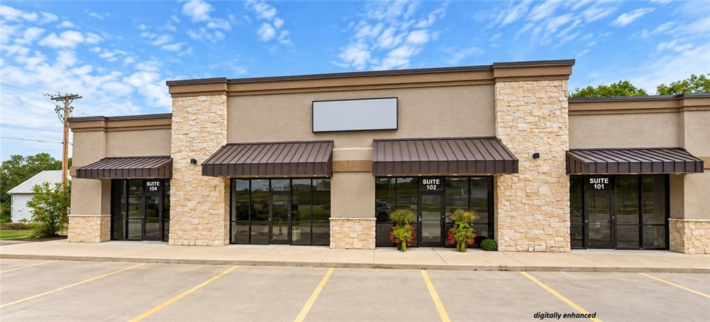 306 Baptiste Dr, Paola, KS 66071