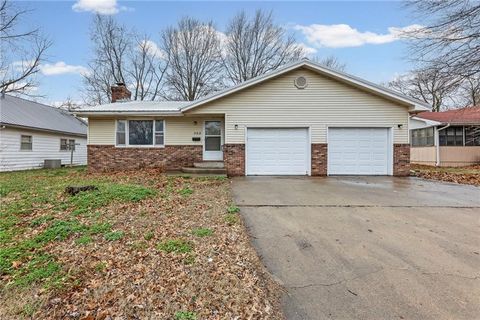 322 N 3rd Street, Iola, KS 66749 - MLS#: 2606983