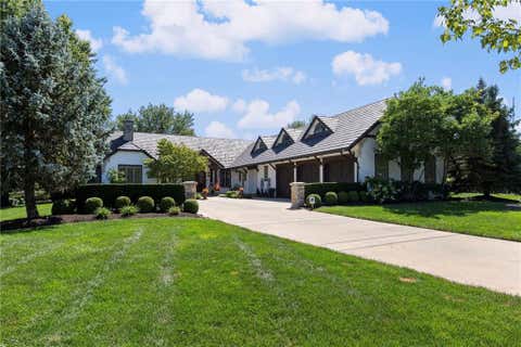 Photo of 3849 W 139th Terrace, Leawood, KS 66224 (MLS # 2637571)