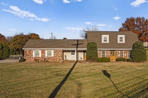 Photo of 545 S 134 Street, Bonner Springs, KS 66012 (MLS # 2588016)