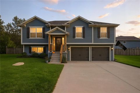 Photo of 24969 W 148th Street, Olathe, KS 66061 (MLS # 2581665) Photo of 24969 W 148th Street, Olathe, KS 66061 (MLS # 2581665)