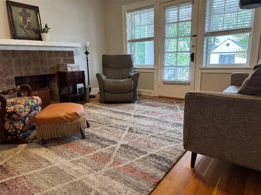 311 E 43rd Street 2W