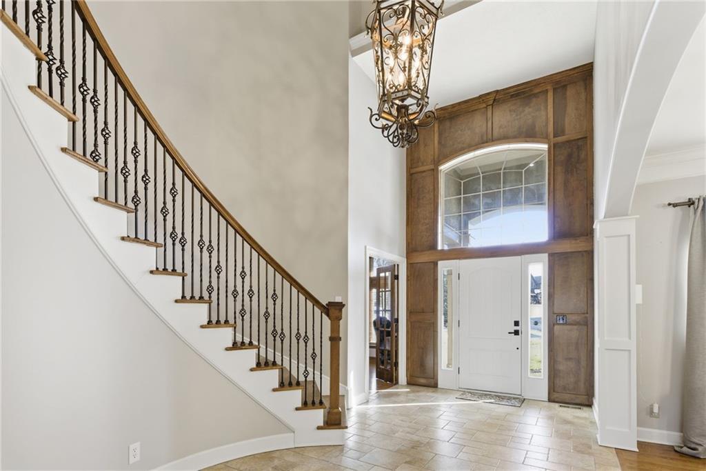 1729 NE Woodland Shores Court