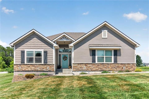 Photo of 102 Dorchester Drive, Plattsburg, MO 64477 (MLS # 2637270)
