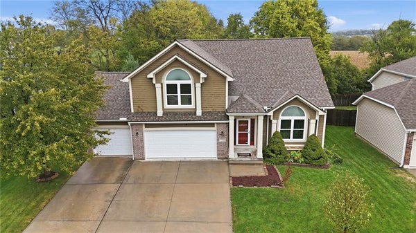 2252 SW MORRIS DR, LEES SUMMIT, MO 64082 - Image 9d010d2ee29ce8e3b49dc4fc524e6779/3585005079