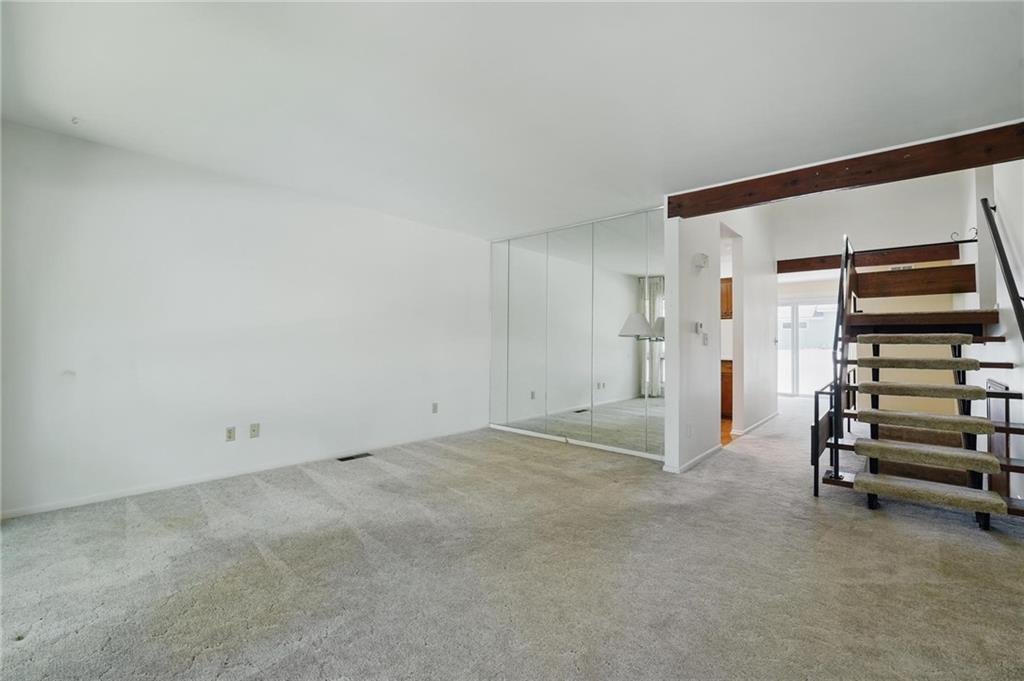 6541 W 49th Street