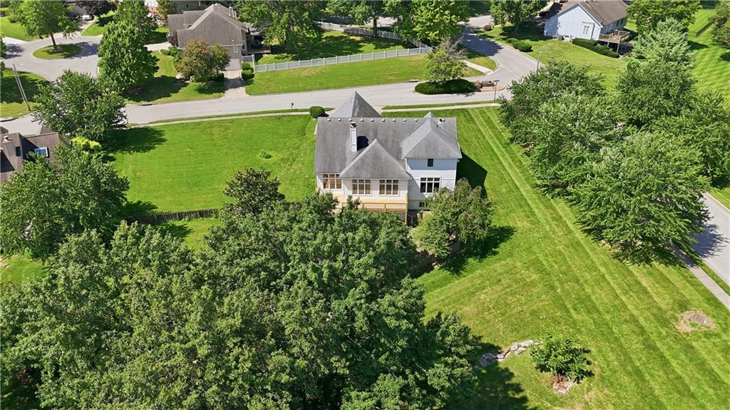 1101 NE Waterfield Village Drive