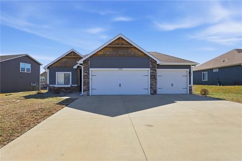 2705 Chasehire Drive Lawrence KS 66046