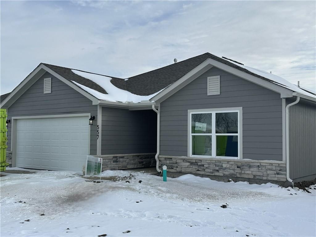 Photo of 557 W Bluebird Street, Gardner, KS 66030 (MLS # 2598525)