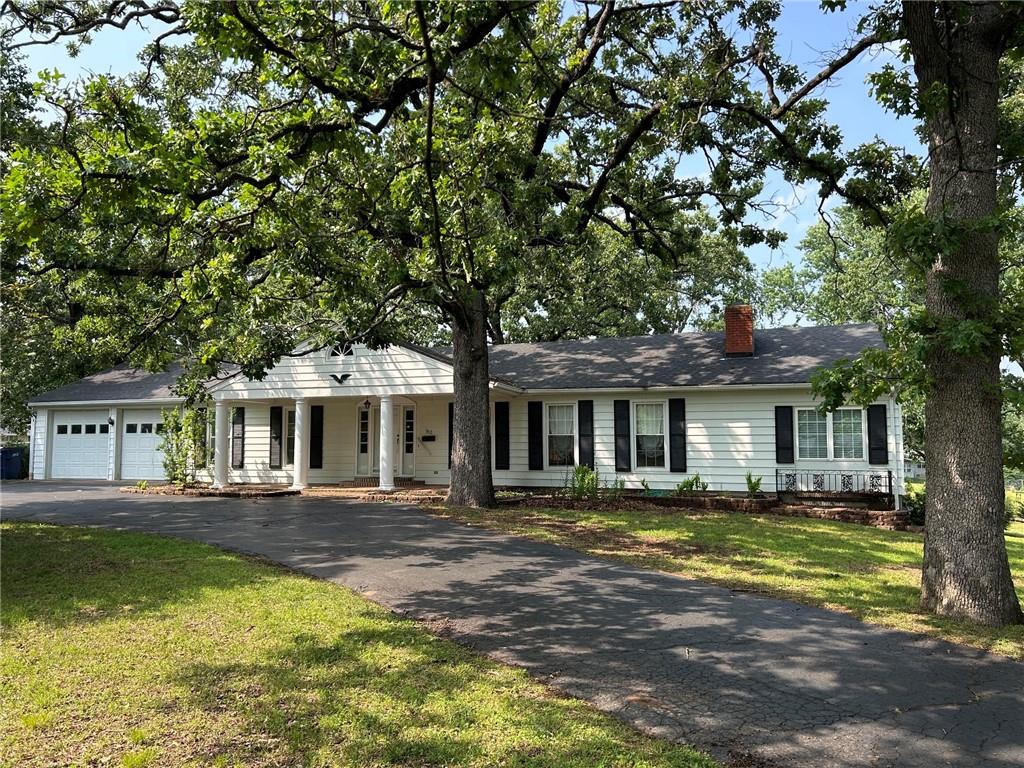 912 Briarwood Lane