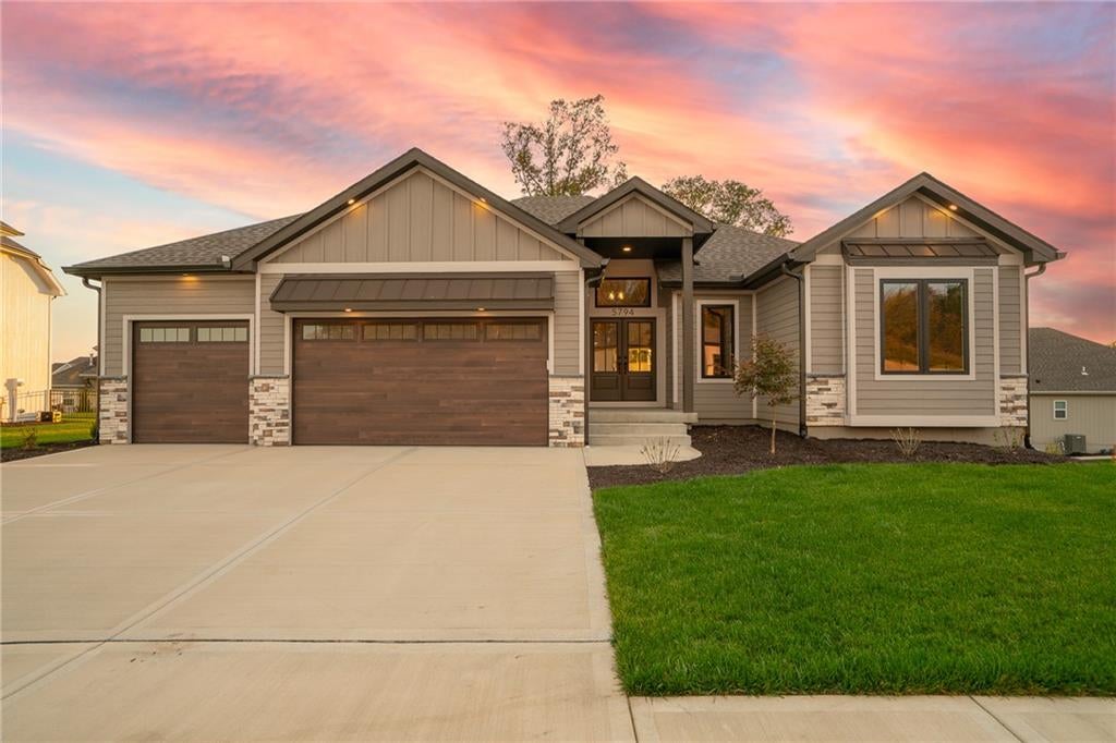 5794 NW Black Oak Court