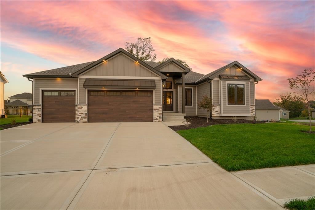 5794 NW Black Oak Court