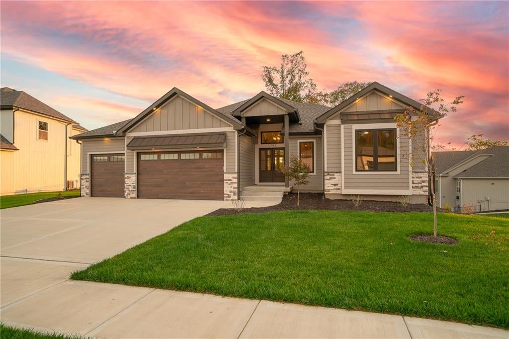 5794 NW Black Oak Court