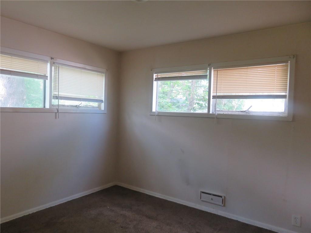 Kansas City, Missouri 64134, United States, 3 Bedrooms Bedrooms, ,1 BathroomBathrooms,Residential,Pending,185983