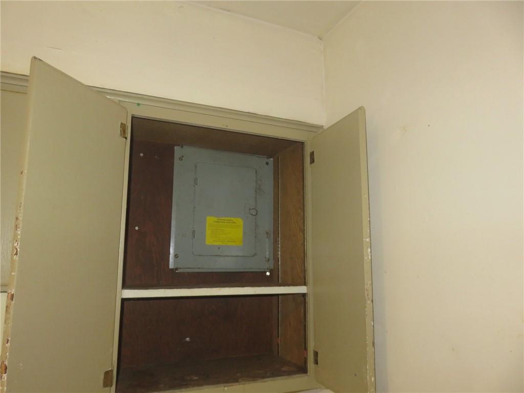 Kansas City, Missouri 64134, United States, 3 Bedrooms Bedrooms, ,1 BathroomBathrooms,Residential,Pending,185983