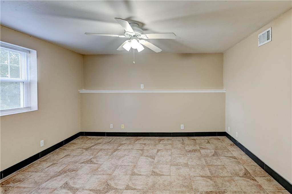 Lee's Summit, Missouri 64081, United States, 4 Bedrooms Bedrooms, ,3 BathroomsBathrooms,Residential,Pending,209951