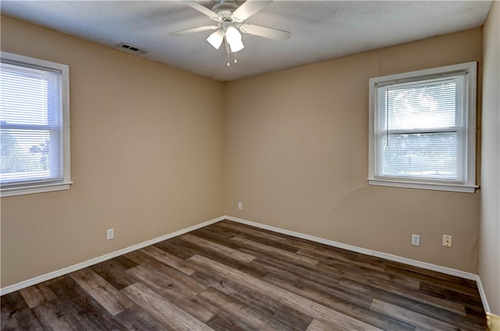 Lee's Summit, Missouri 64081, United States, 4 Bedrooms Bedrooms, ,3 BathroomsBathrooms,Residential,Pending,209951