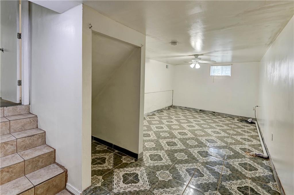 Lee's Summit, Missouri 64081, United States, 4 Bedrooms Bedrooms, ,3 BathroomsBathrooms,Residential,Pending,209951