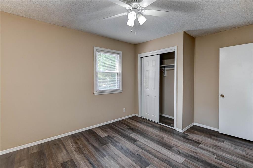 Lee's Summit, Missouri 64081, United States, 4 Bedrooms Bedrooms, ,3 BathroomsBathrooms,Residential,Pending,209951