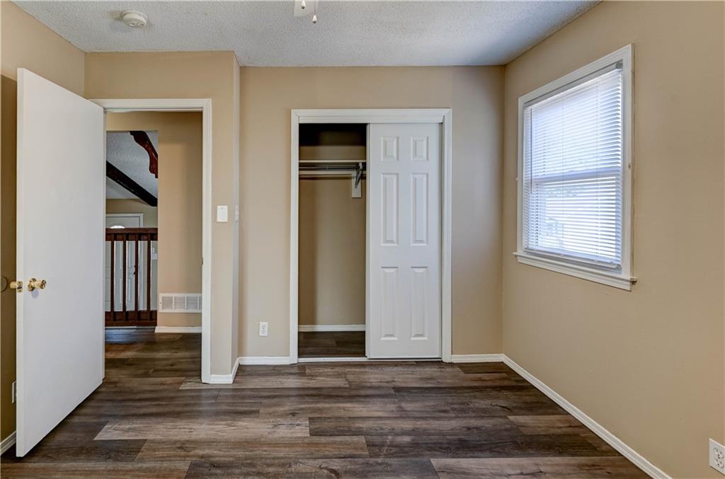 Lee's Summit, Missouri 64081, United States, 4 Bedrooms Bedrooms, ,3 BathroomsBathrooms,Residential,Pending,209951