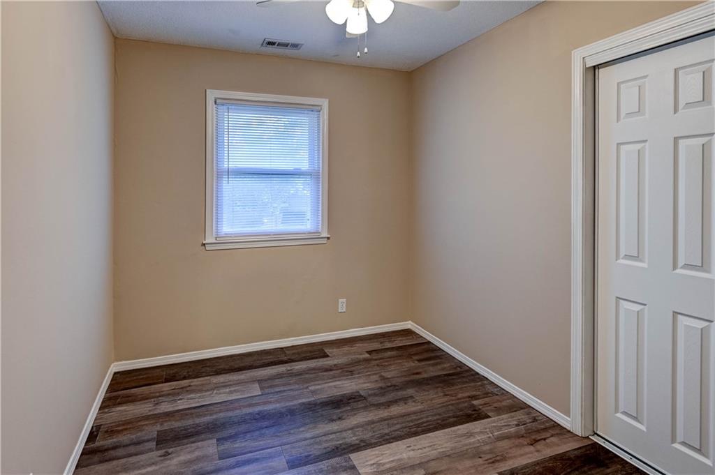 Lee's Summit, Missouri 64081, United States, 4 Bedrooms Bedrooms, ,3 BathroomsBathrooms,Residential,Pending,209951