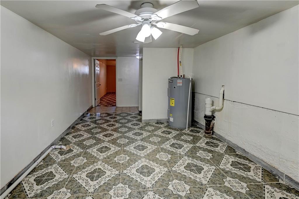 Lee's Summit, Missouri 64081, United States, 4 Bedrooms Bedrooms, ,3 BathroomsBathrooms,Residential,Pending,209951