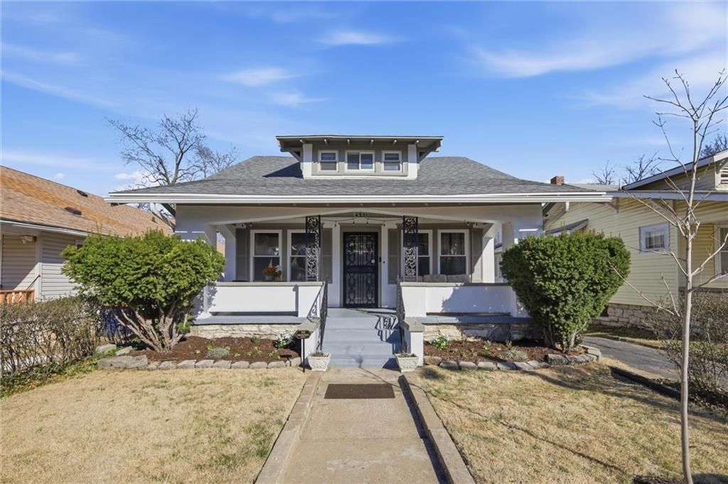 Photo of 4321 BELLEFONTAINE Avenue, Kansas City, MO 64130 (MLS # 2607975)