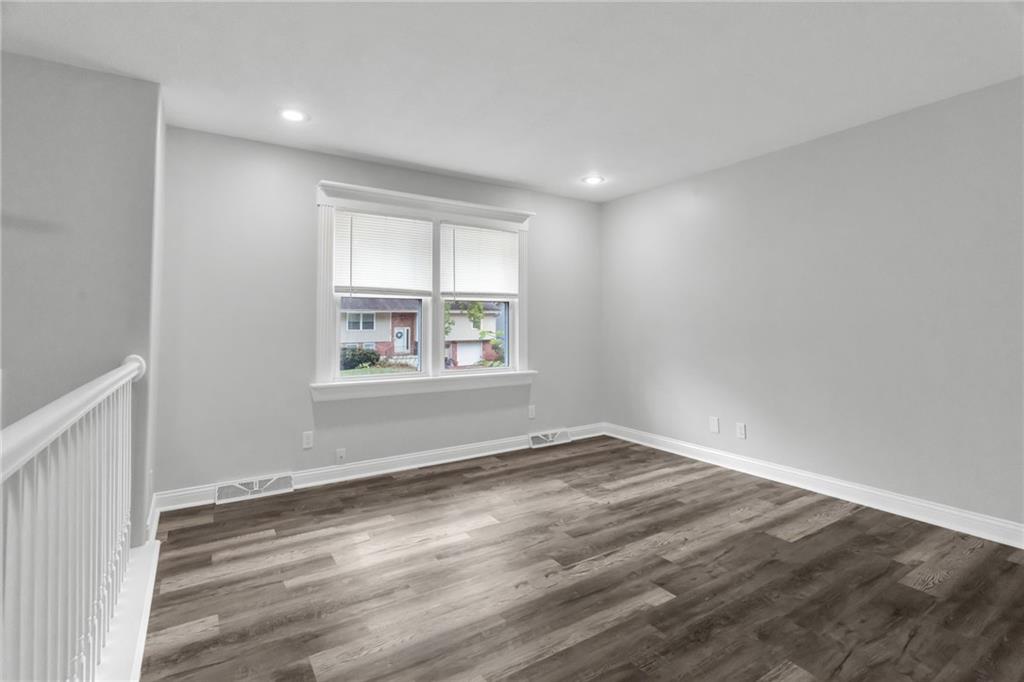 6920 NW 76th Place