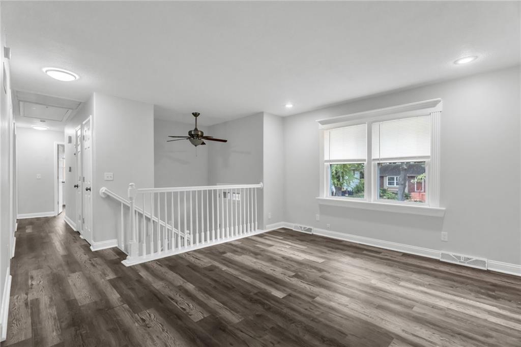 6920 NW 76th Place