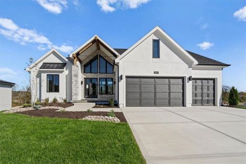 2821 SW Heartland Road Lee's Summit MO 64082