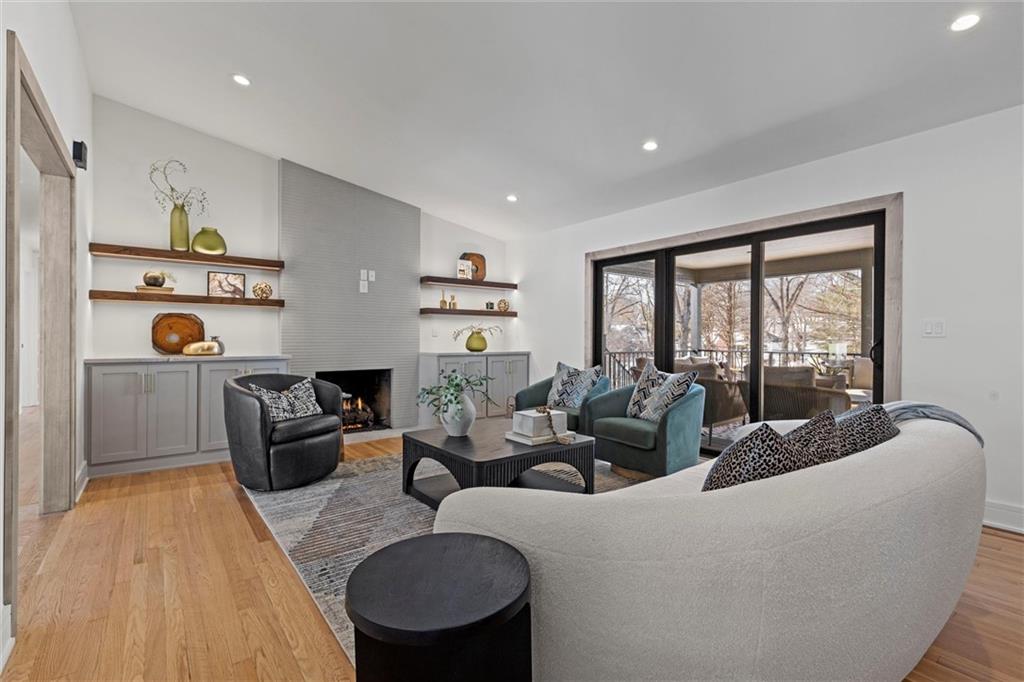 9628 Meadow Lane