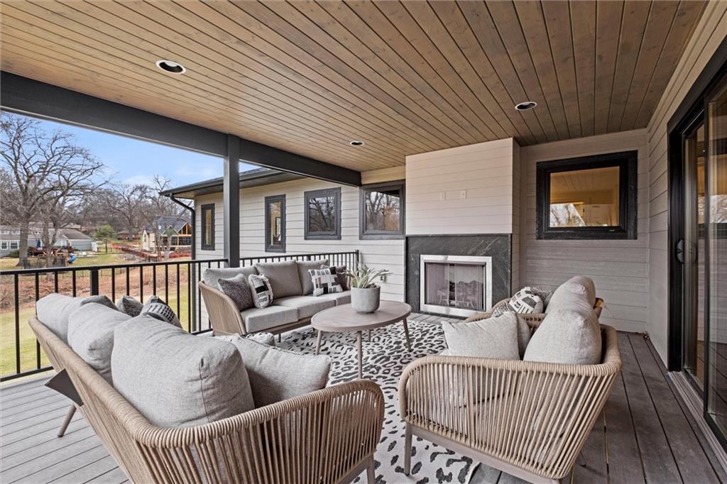 9628 Meadow Lane