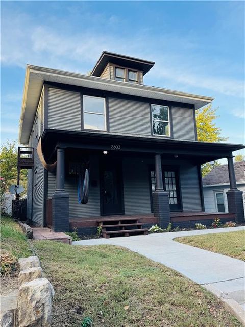 Photo of 2303 Francis Street, St Joseph, MO 64501 (MLS # 2616306)