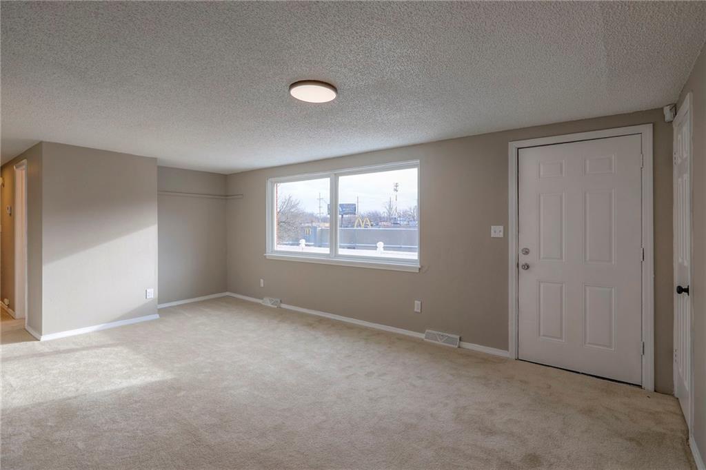 230 NE Evansdale Road