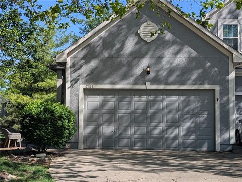 Photo of 7317 SILVERHEEL Street, Shawnee, KS 66227 (MLS # 2617910)